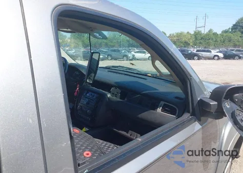 2009 Chevrolet Tahoe Ls z USA, uszkodzony, nr VIN 1GNFK13009R253552